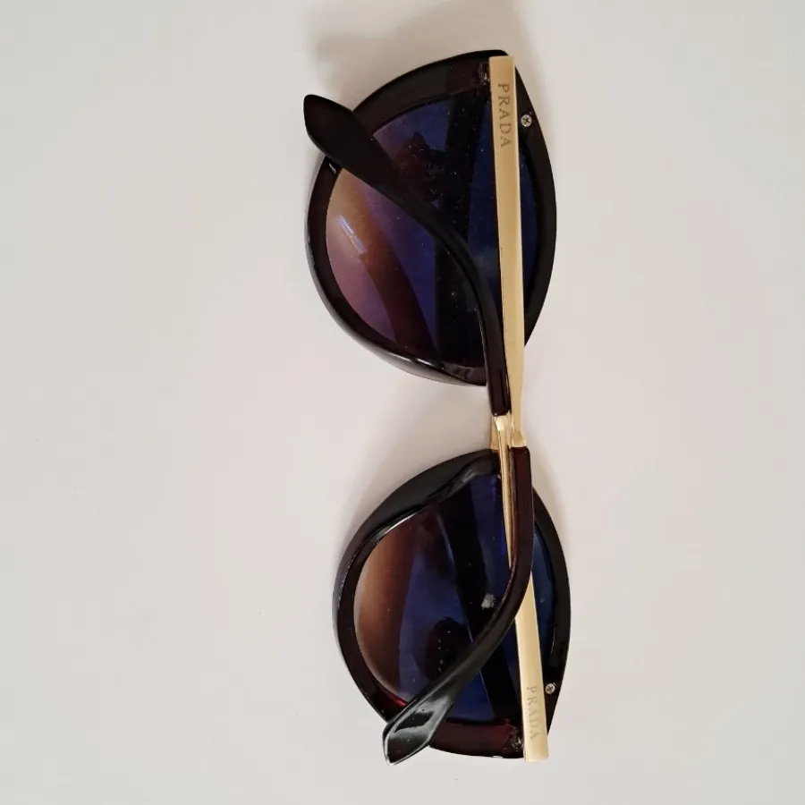 عینک آفتابی?