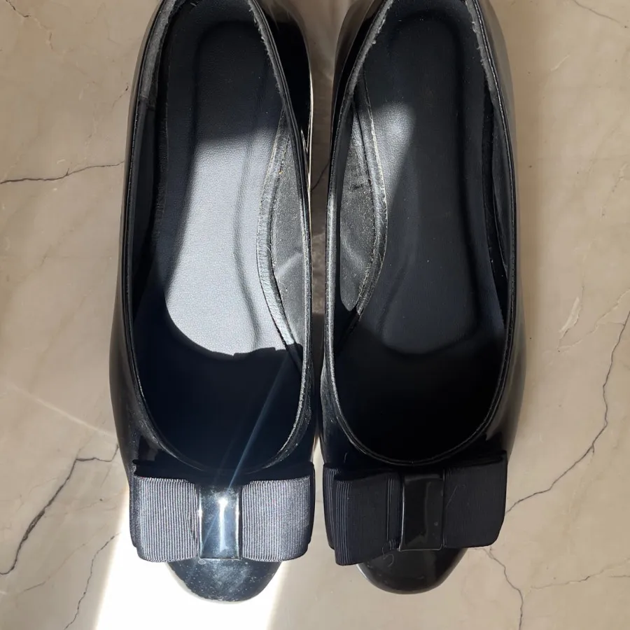 کفش ورنی تخت