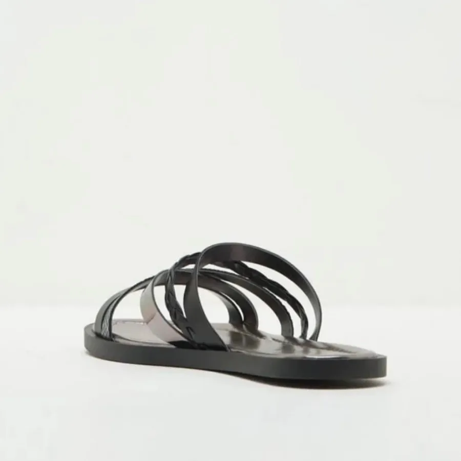 صندل یا دمپایی