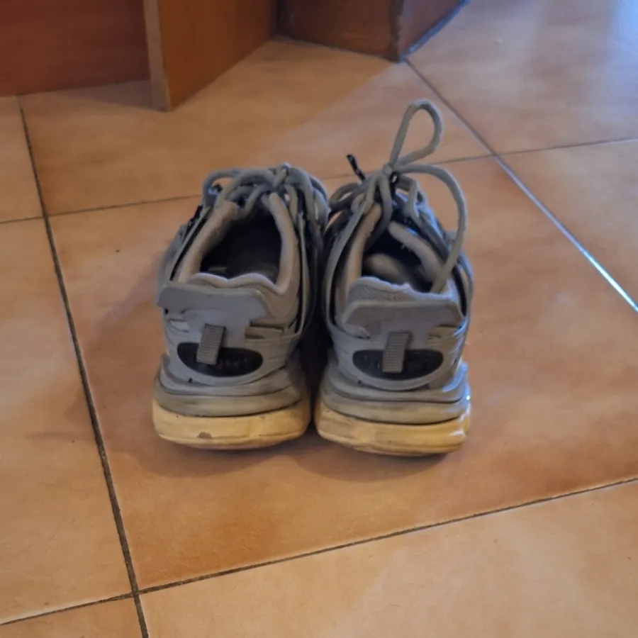 کفش بلنسیاگا طوسی