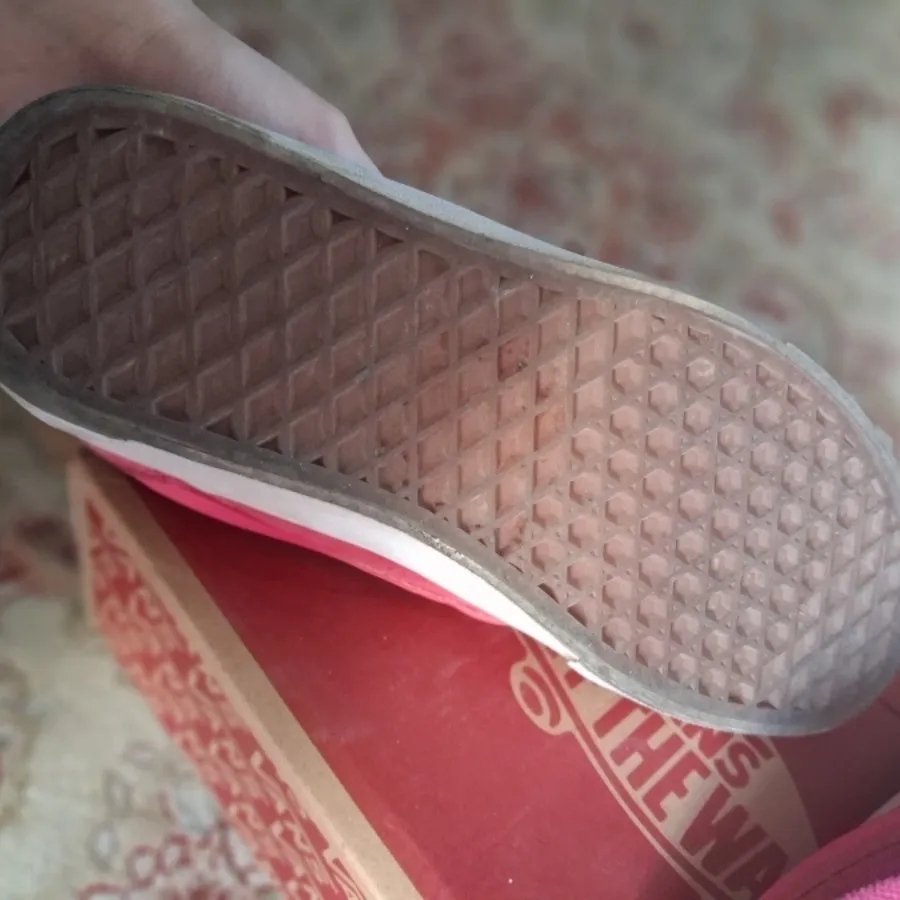 کتونی ونس صورتی