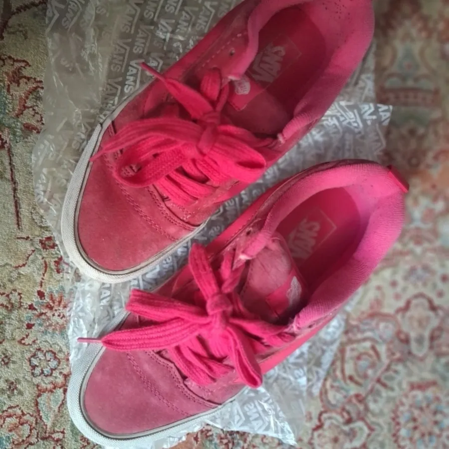 کتونی ونس صورتی