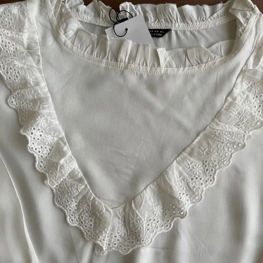 شومیز سفد یقه تور