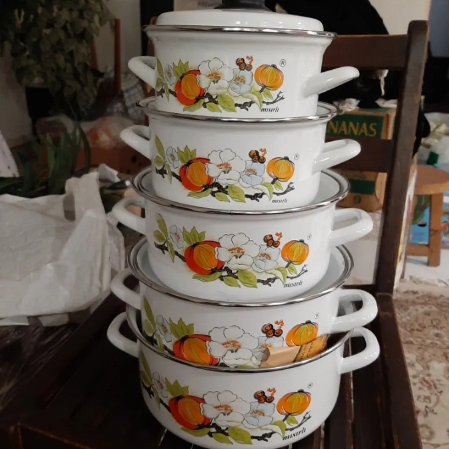 قابلمه لعابی اصل کره