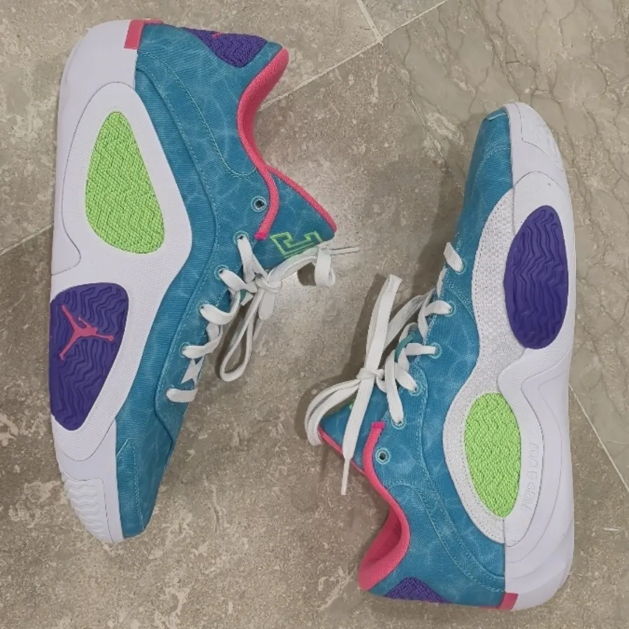 کفش بسکتبالی (جردن)