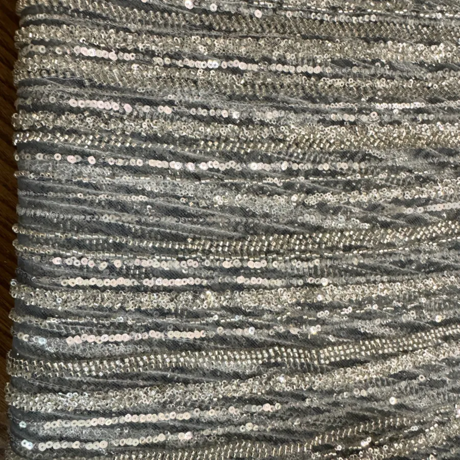 پارچه کریستال و پولک دوزی