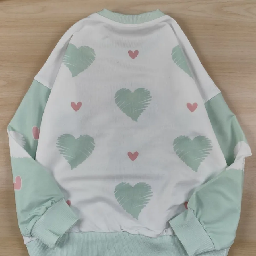 بلوز و شلوار دخترک و قلب