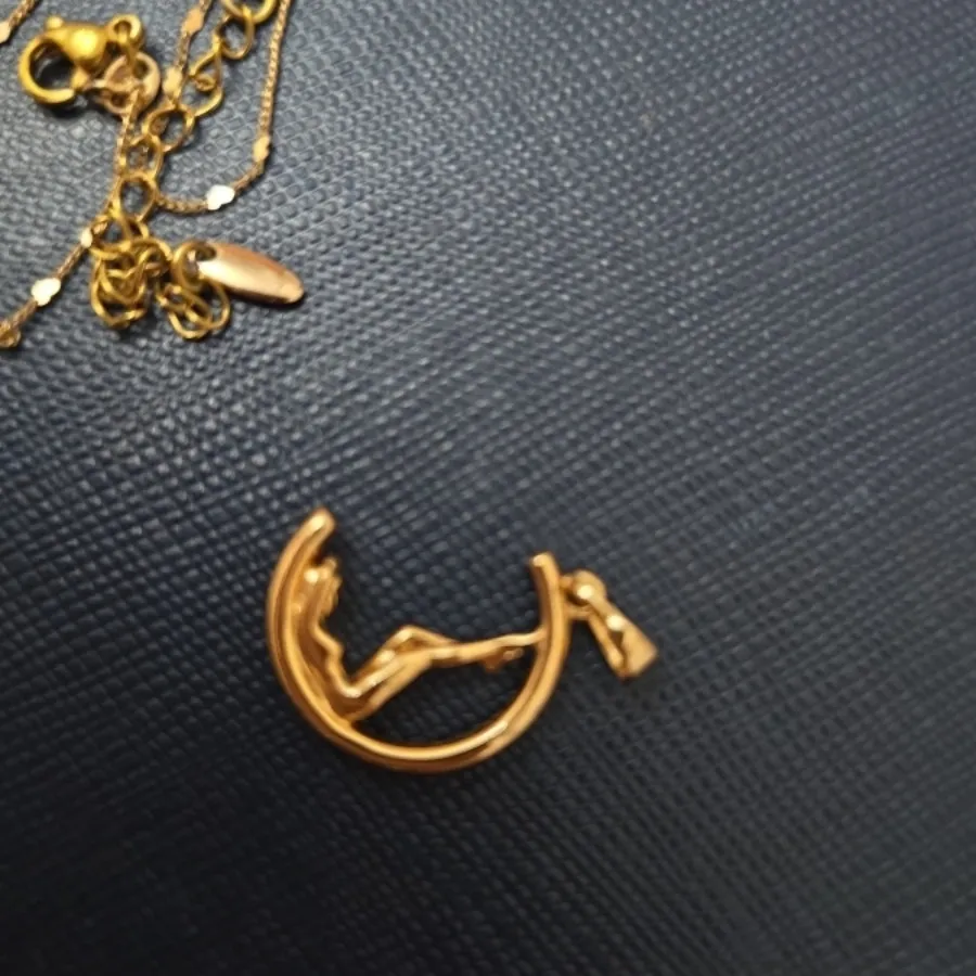 پلاک و گردبند