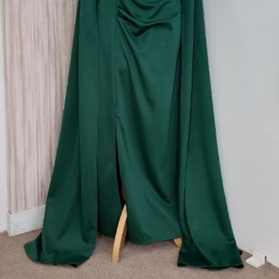 لباس مجلسی پوشیده