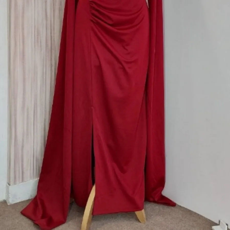 لباس مجلسی پوشیده