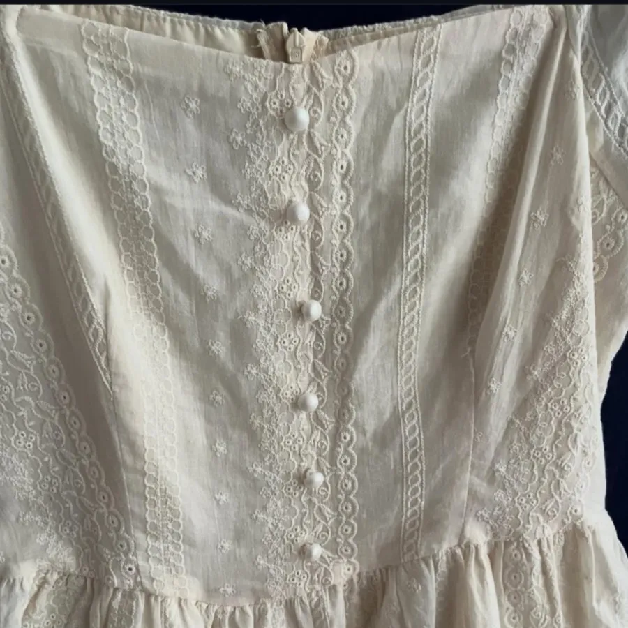 پیراهن عروسکی خامه دوزی