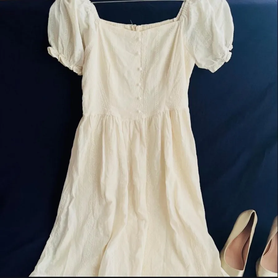 پیراهن عروسکی خامه دوزی