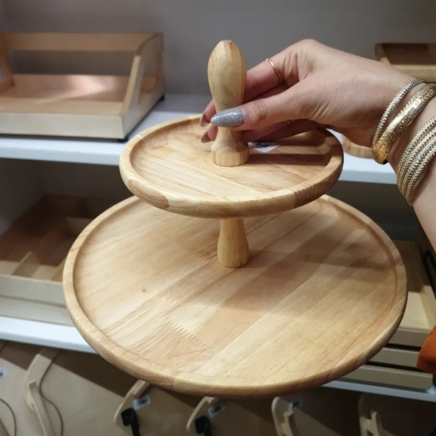 شیرینی خوری