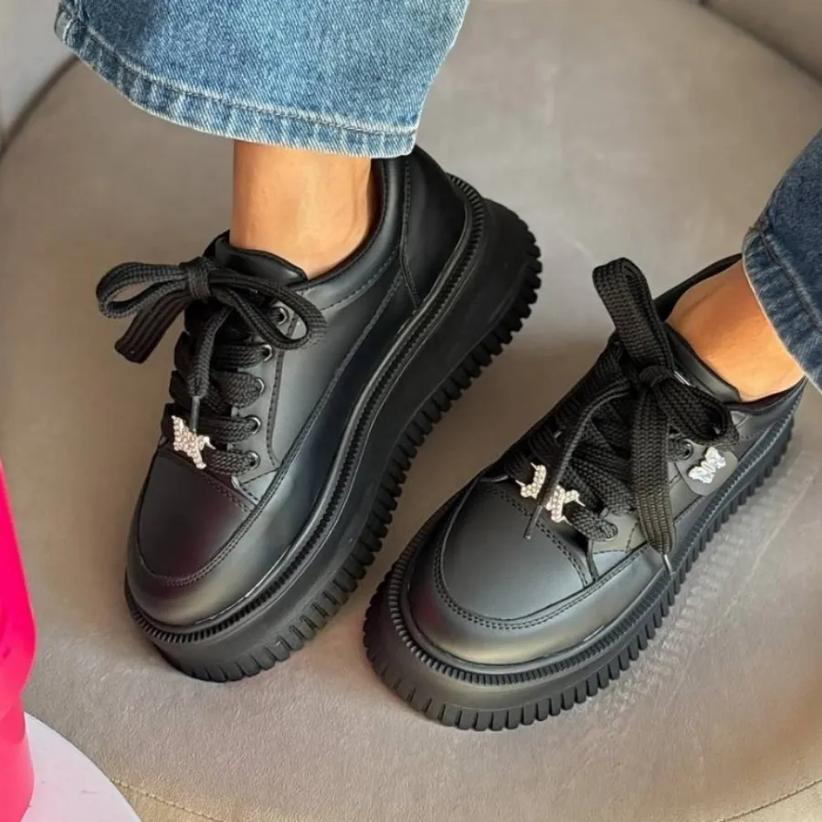 کتونی لژدار بند پروانه ای