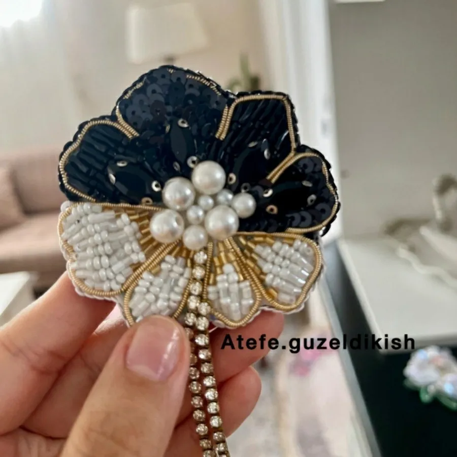 گلسینه جواهردوزی