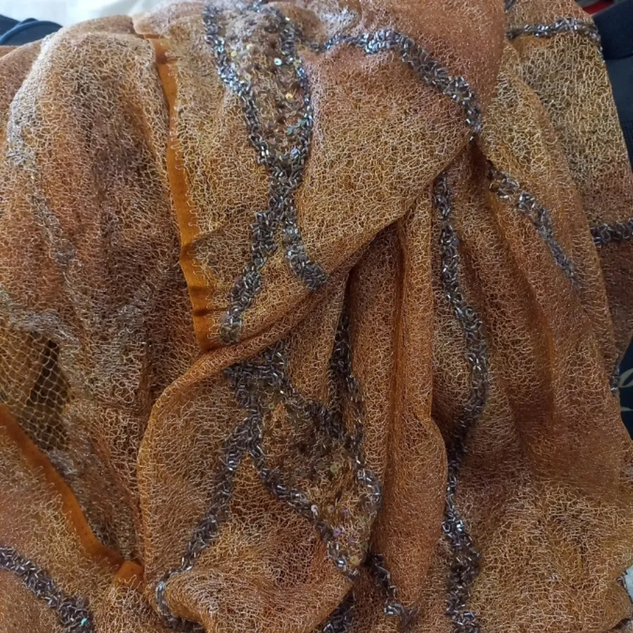 گیپور منجوق و پولک دوزی