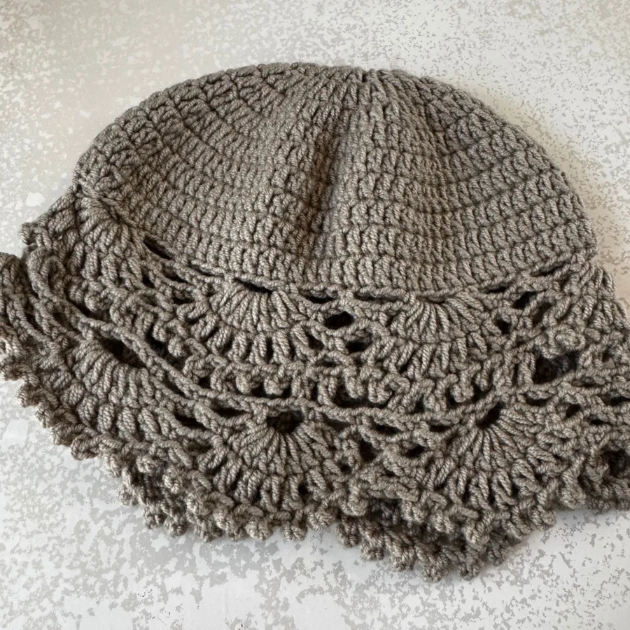 کلاه دست بافت