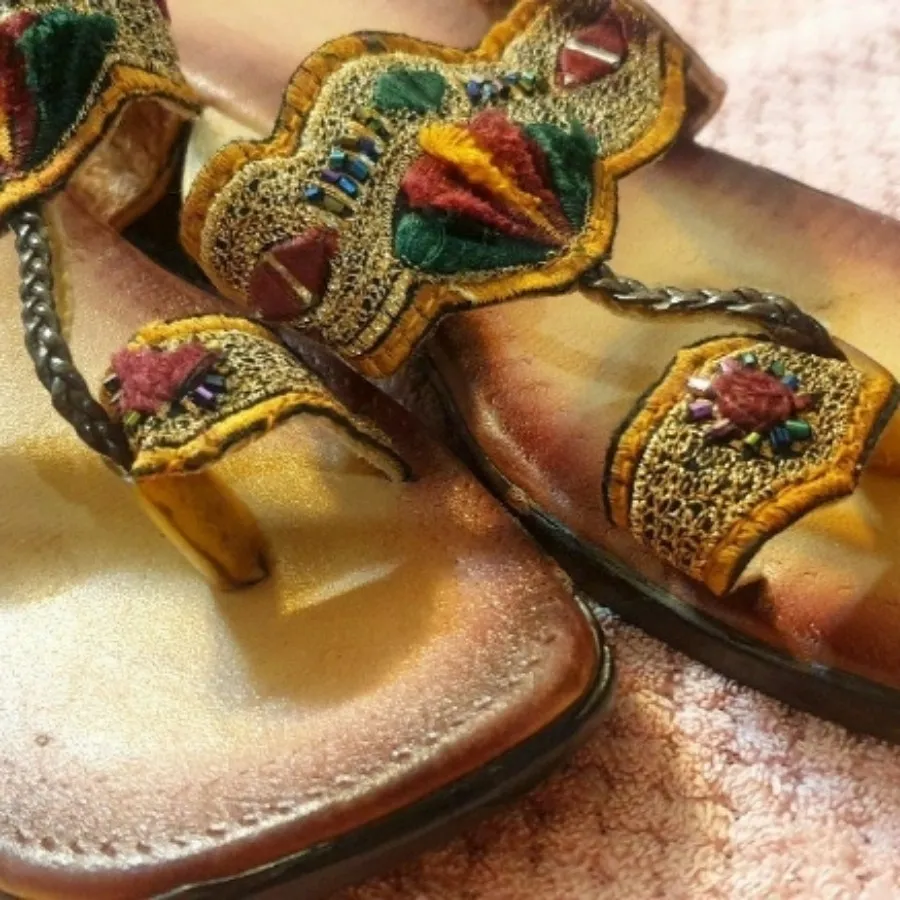 صندل قشنگ و نو سایز 37