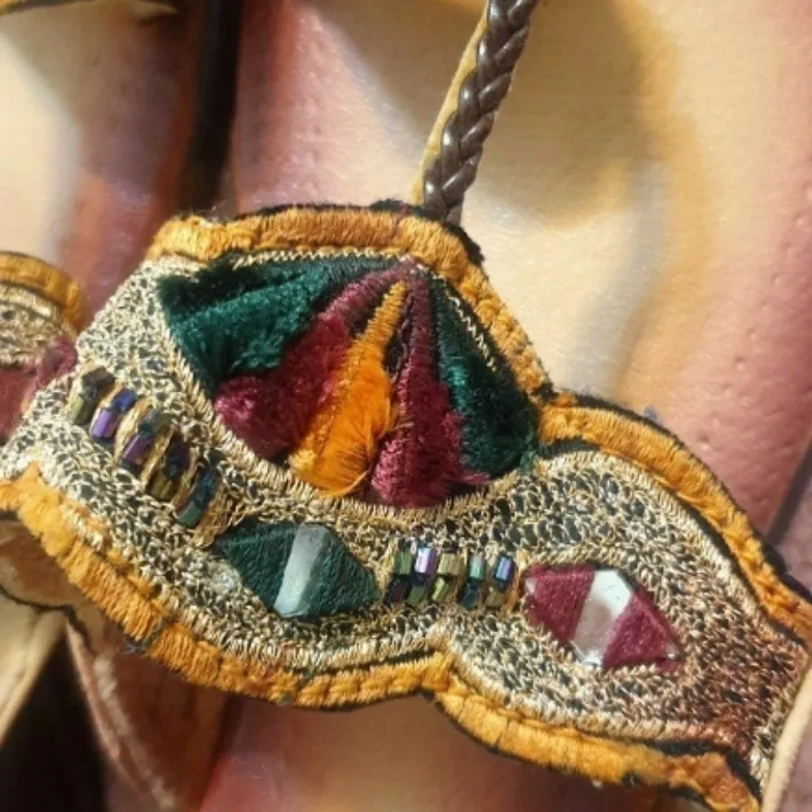 صندل قشنگ و نو سایز 37