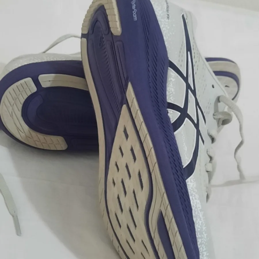 کتونی اسیکس