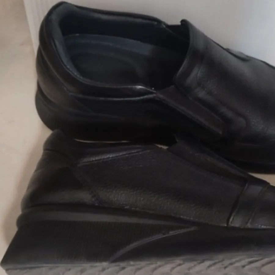 کفش چرم زنانه