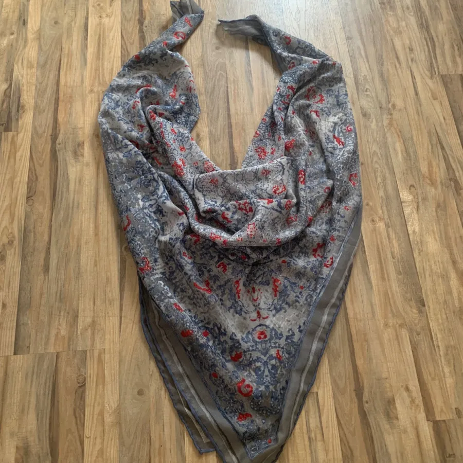 روسری بی نظیر پتینه