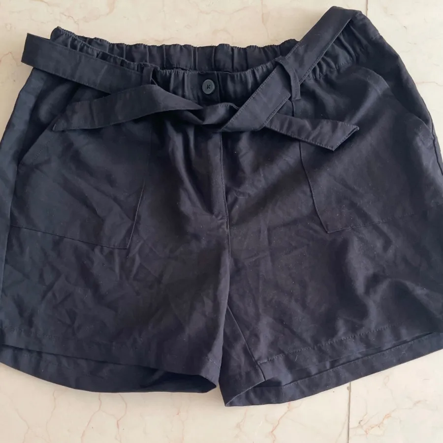 کراپ ورزشی به همراه شورتک