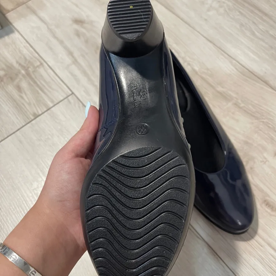 کفش ورنی سرمه ای