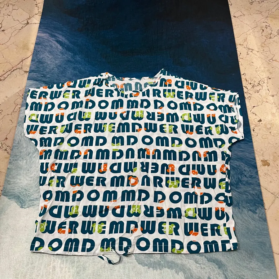 بلوز نخی نوشته