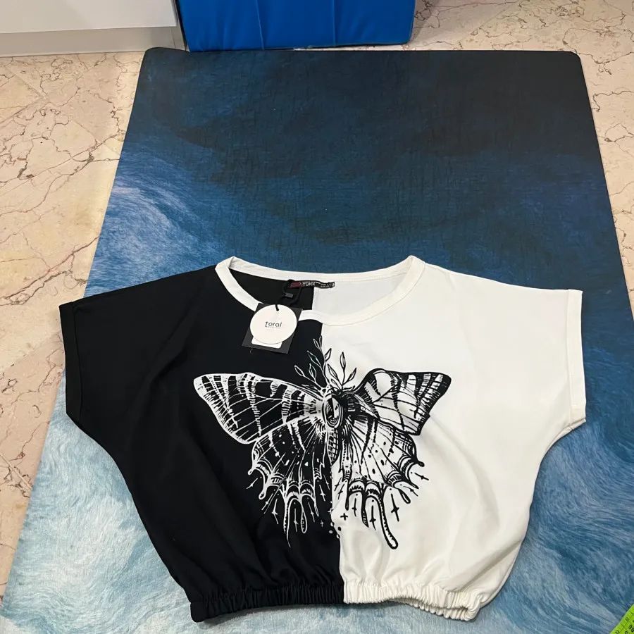 کراپ زنانه پروانه