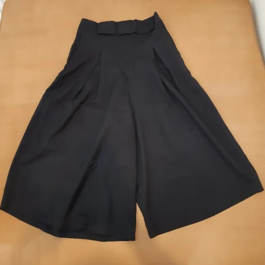 ست کراپ و دامن شلواری