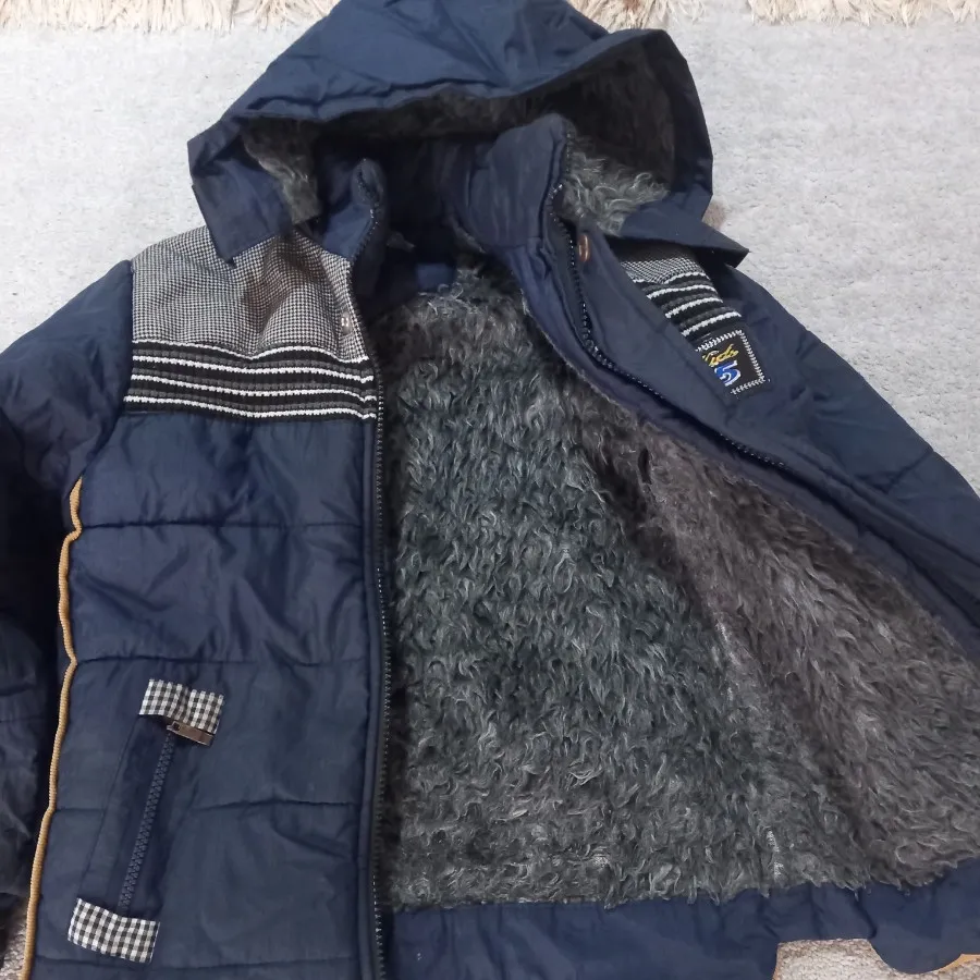 کاپشن و پافر و هودی