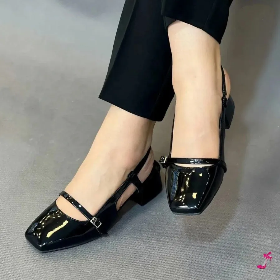 کالج/ بابت عروسکی