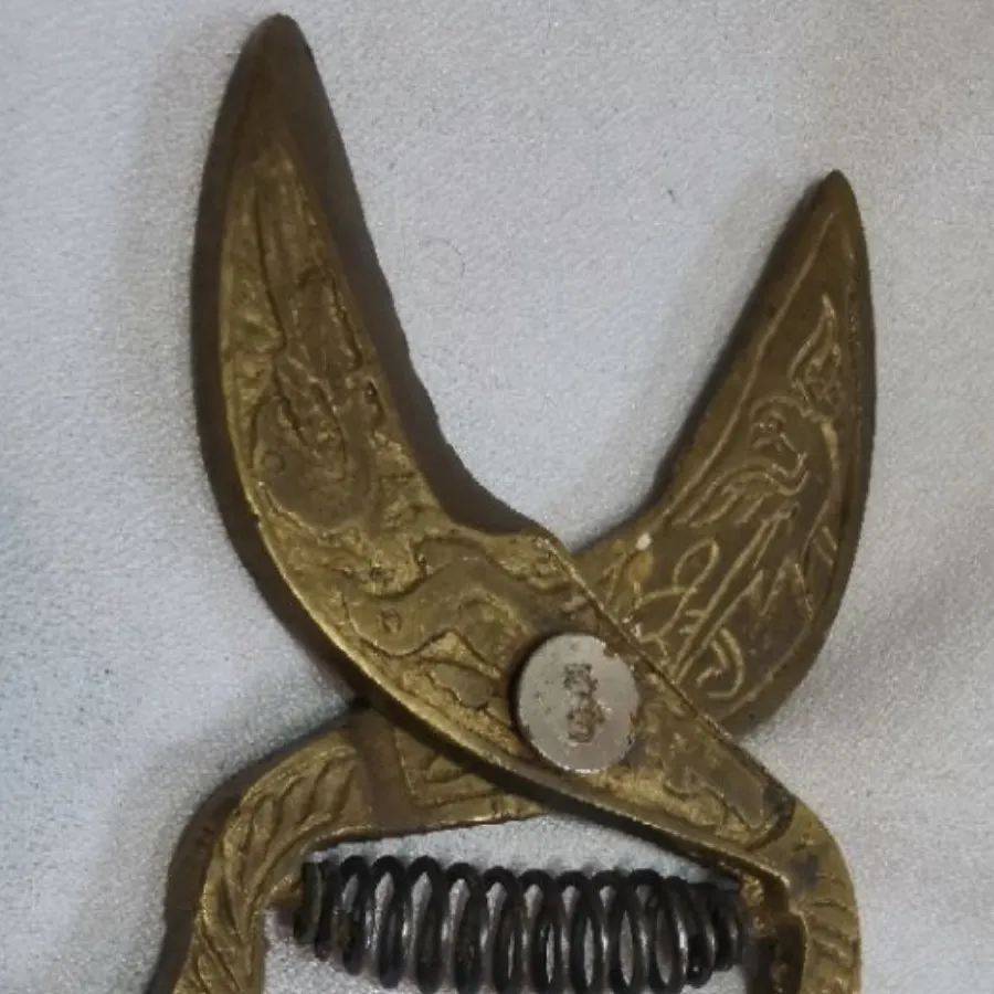 قندشکن قدیمی