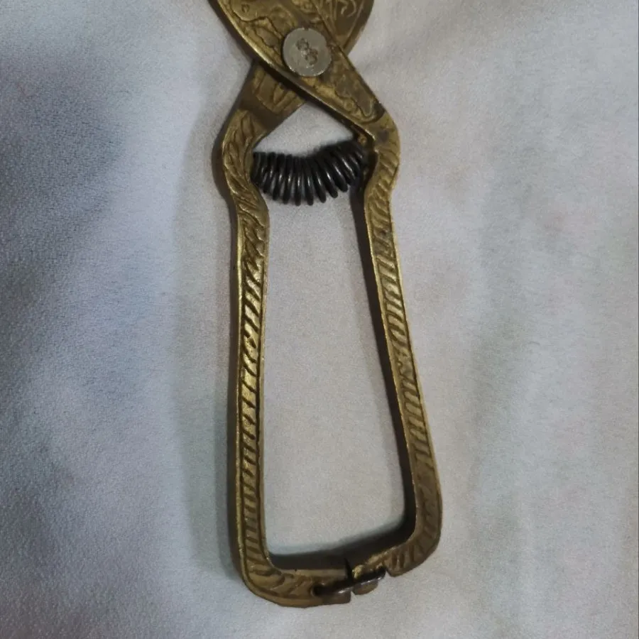 قندشکن قدیمی