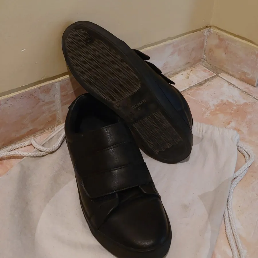 کفش روزمره چرم مردانه