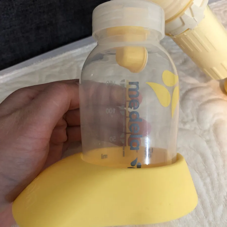 شیردوش دستی برندmedela