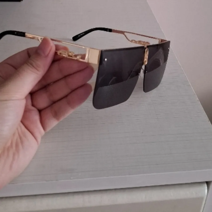 عینک آفتابی