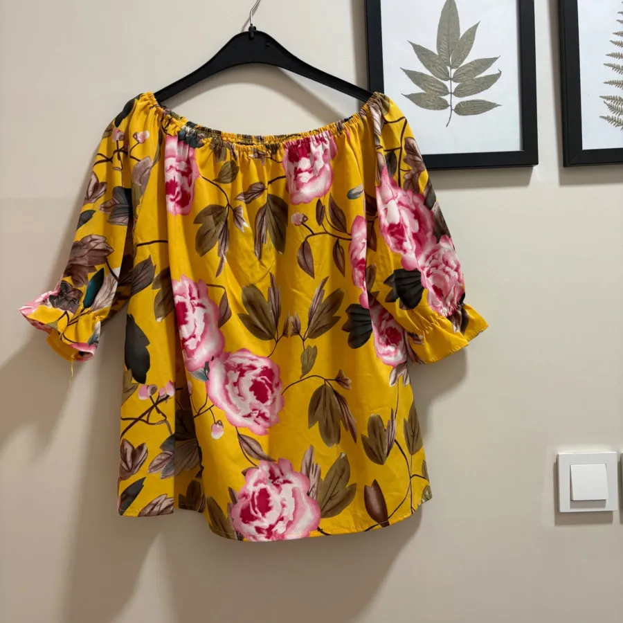 پیراهن گلگلی