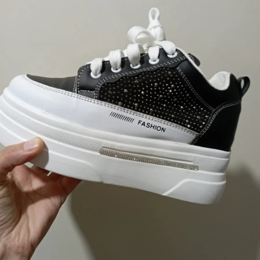 کتونی فشیون لژدار نگینی