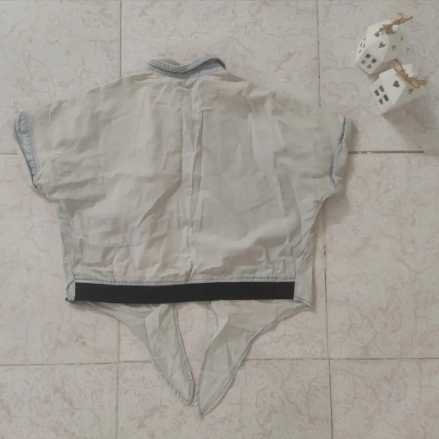 کراپ شومیز جلو گره جین