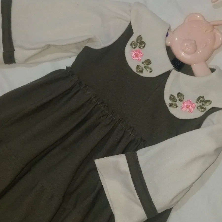 پیراهن دخترانه و بچگانه