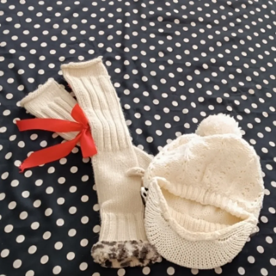 کلاه و ساق دست و دستکش