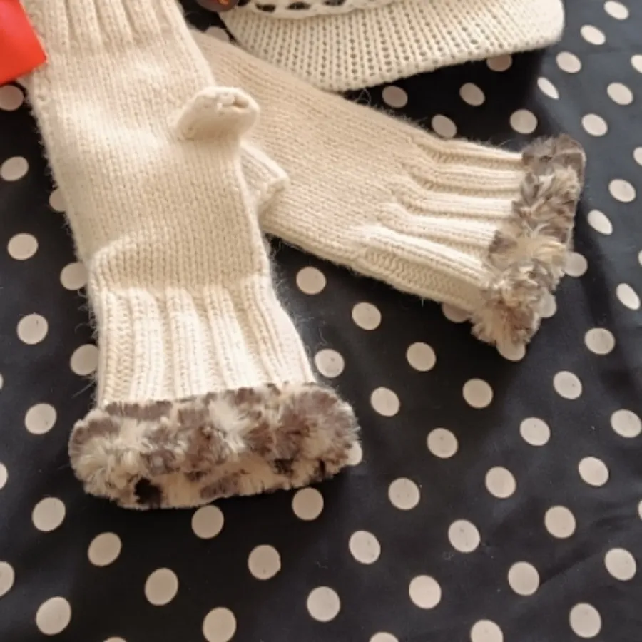 کلاه و ساق دست و دستکش