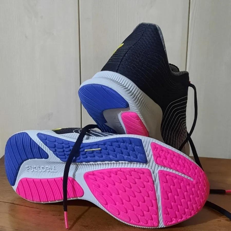 کتونی نیوبالانس