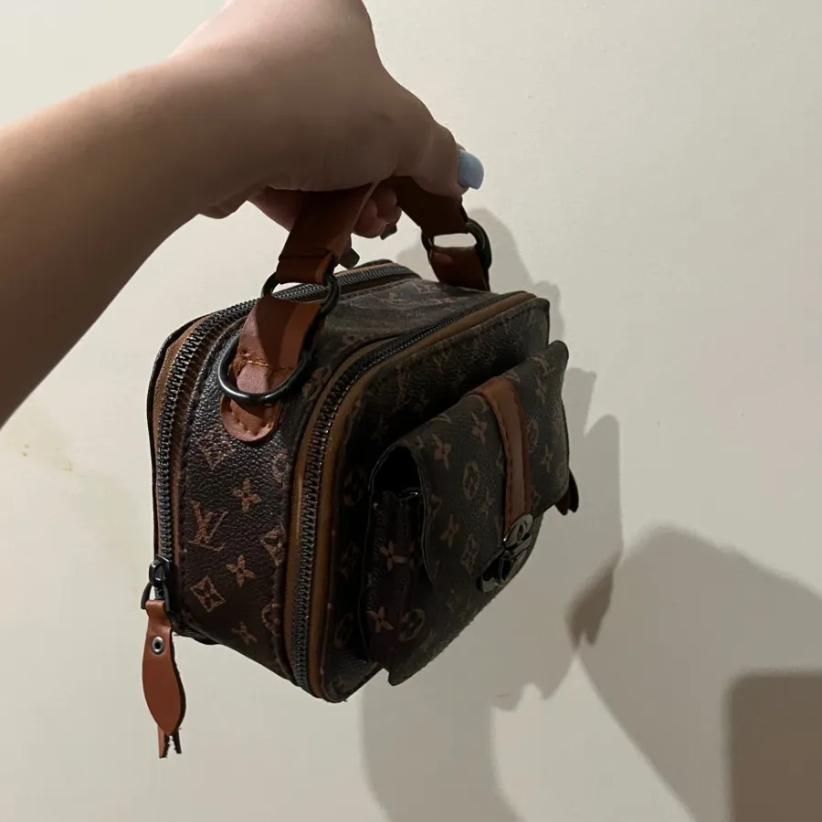 کیف صندوقی دو زیپ قهوه ای