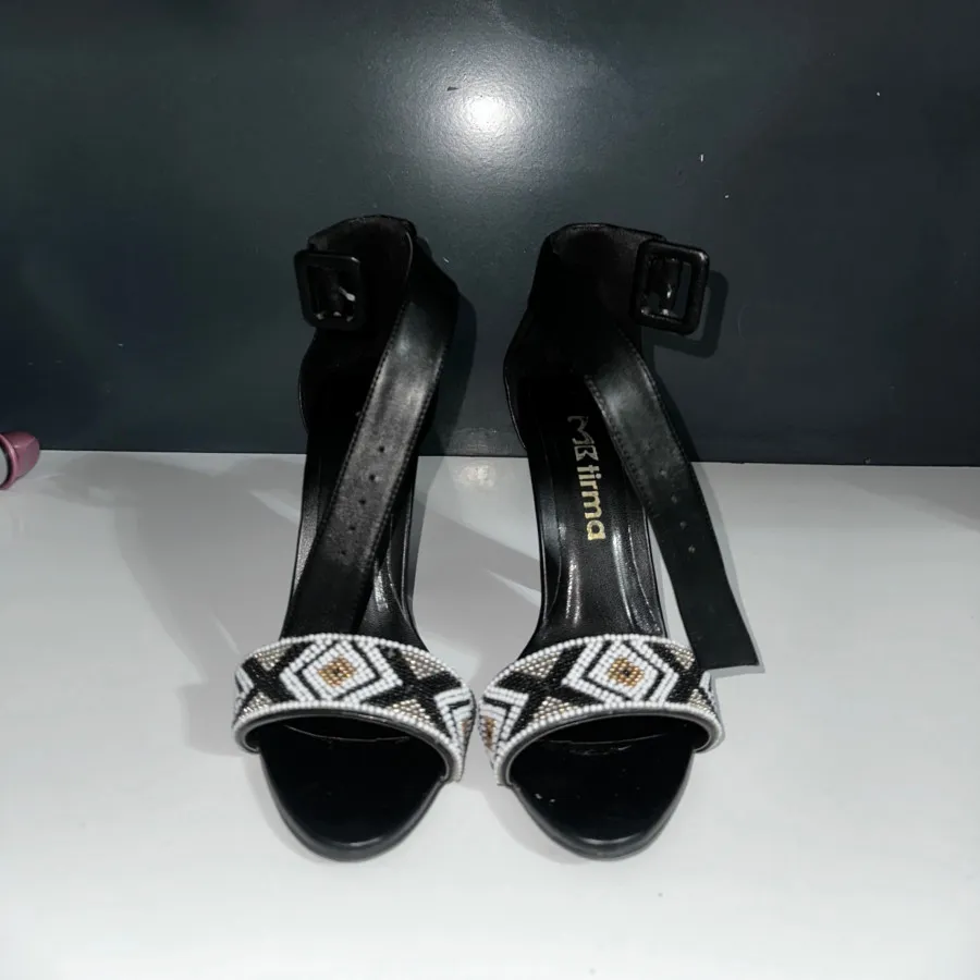 کفش جلوش ترمه دوزی شده