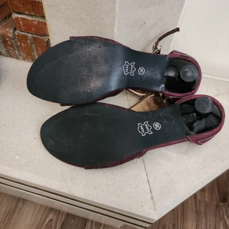 کفش پارچه ای کار شده