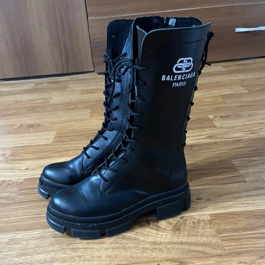 بوت بلند بند دار چرم مشکی