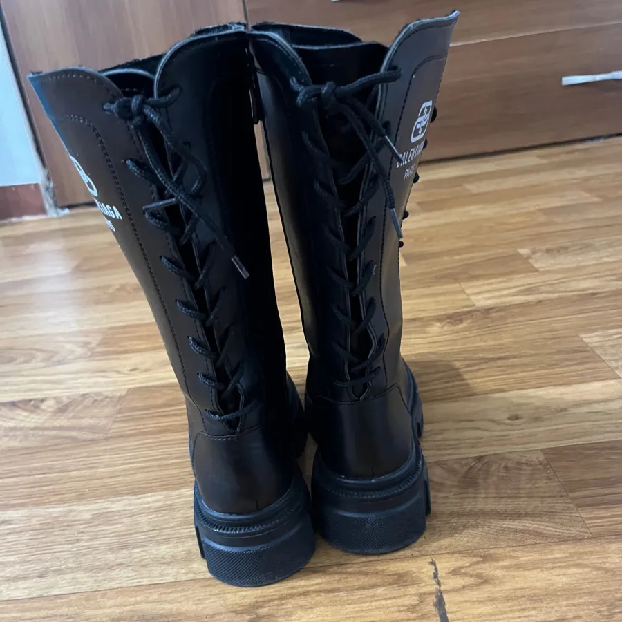 بوت بلند بند دار چرم مشکی